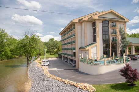 Pigeon River Inn - Image 54