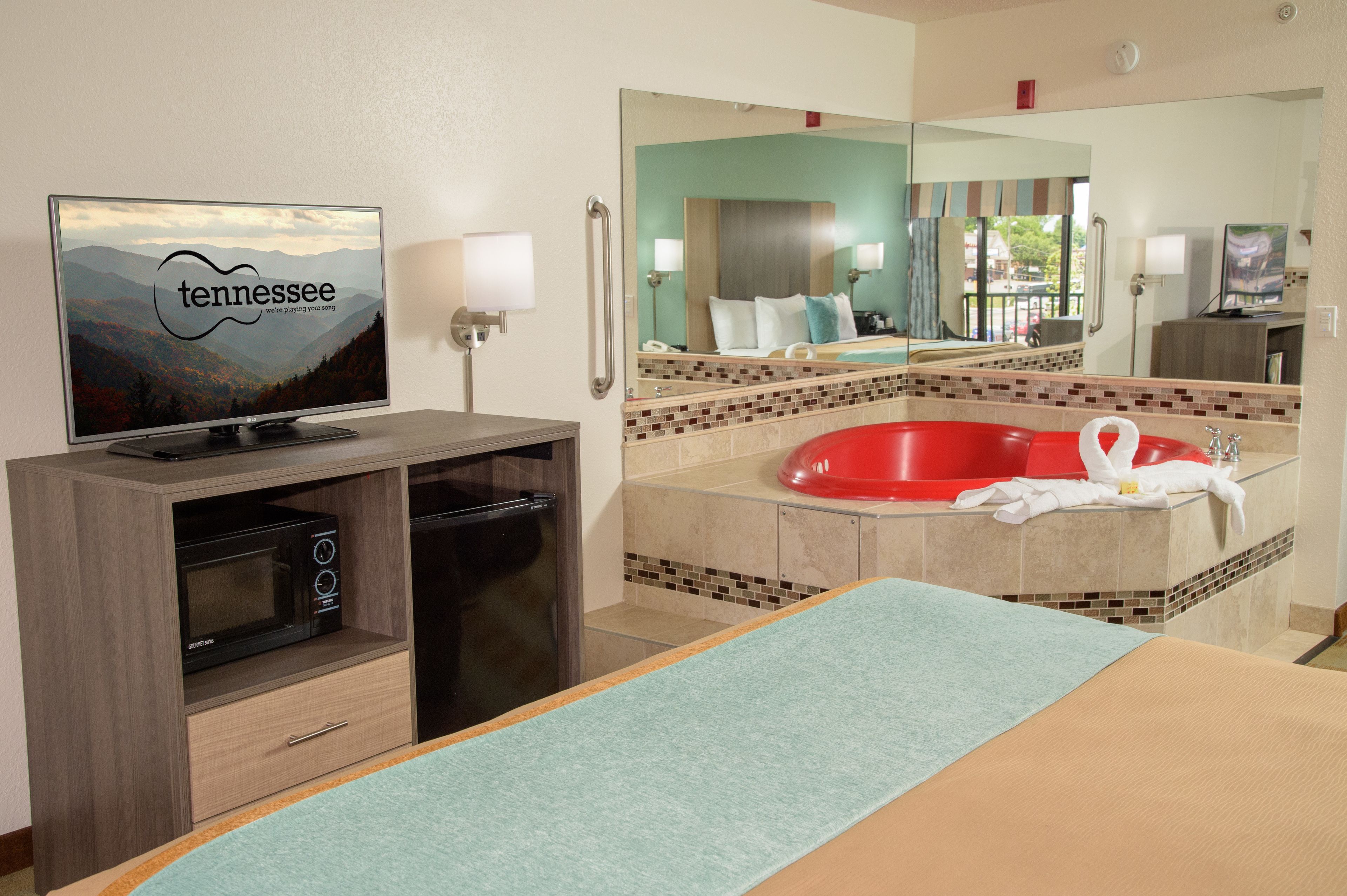 grand suite, 1 bedroom, river view (hot tub) | view from room