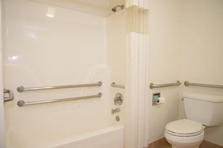 Pigeon River Inn - Image 28