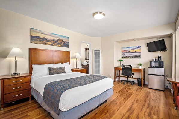 Standard Room, 1 Queen Bed