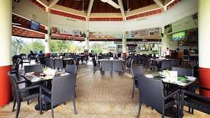 4 Restaurants, Mittagessen, Abendessen, asiatische Küche