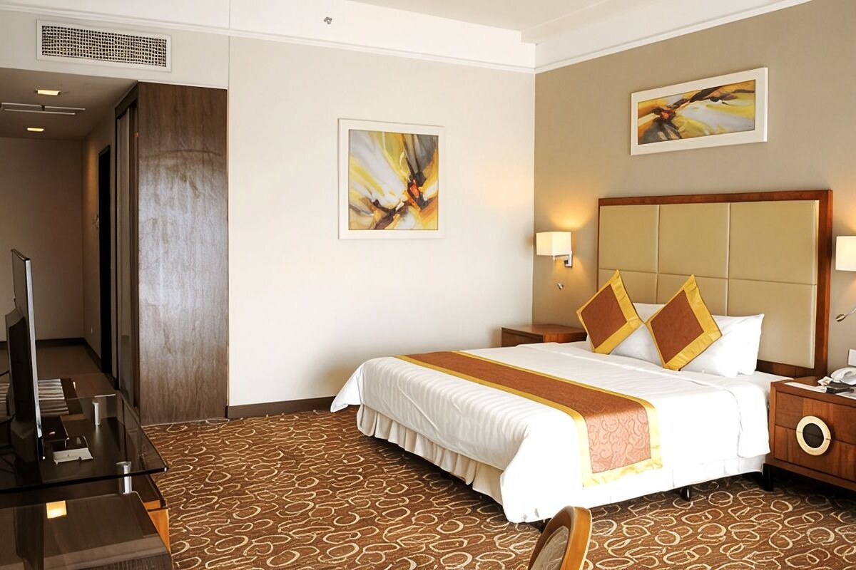 Minibar, in-room safe, desk, blackout drapes