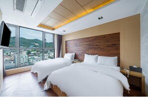 皇家套房 | 特色装修、特色家居、遮光窗帘、隔音