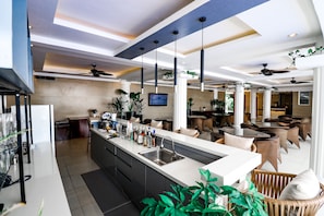 Bar (on property) - Boracay Summer Palace (Boracay Island)