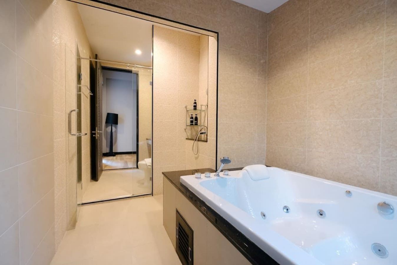 separate bathtub and shower, jetted bath, rainfall showerhead
