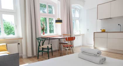 Sunny Boutique Studio Apartment