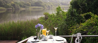 Moontide Guest Lodge