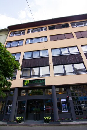 Fachada de la propiedad