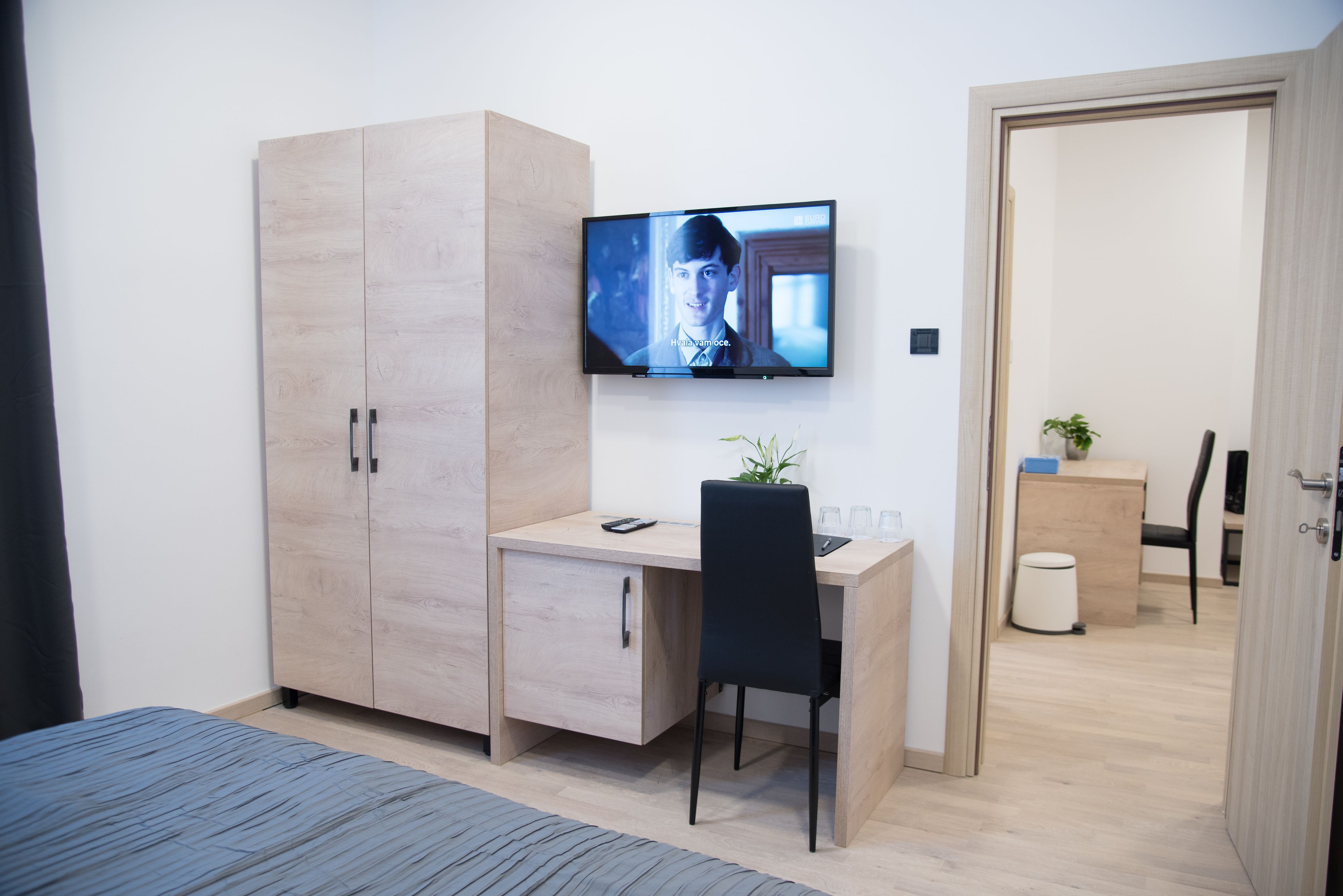 city suite | 1 bedroom, in-room safe, desk, laptop workspace