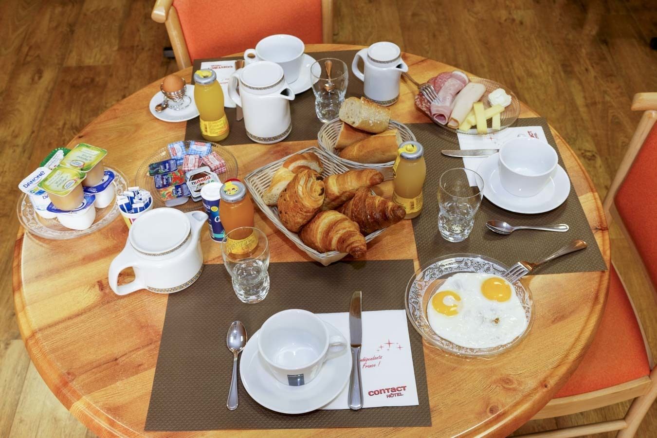 daily continental breakfast (eur 12 per person)
