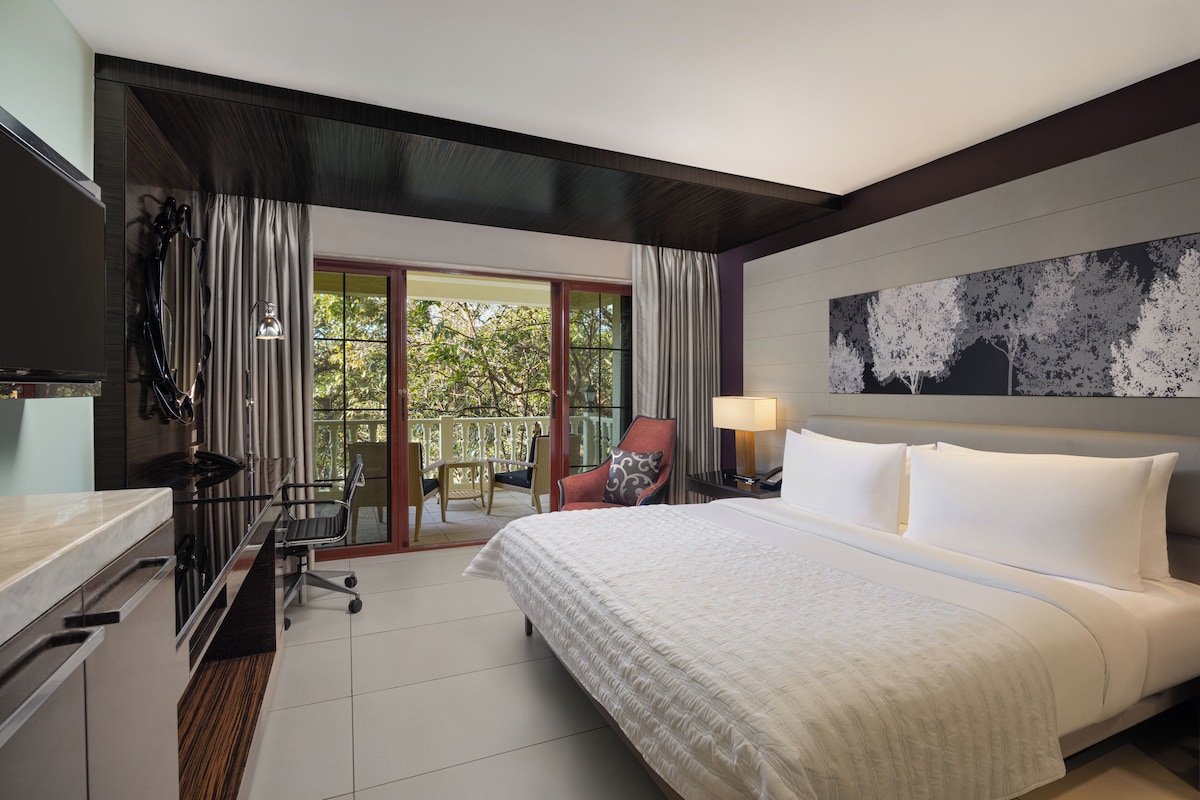 1 bedroom, premium bedding, pillowtop beds, minibar