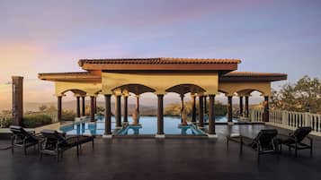 Outdoor pool, pool loungers