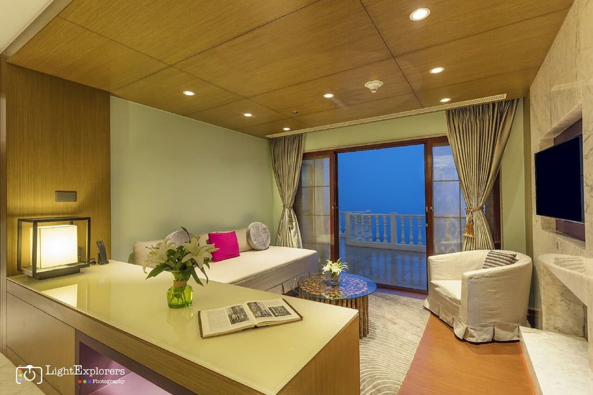 1 bedroom, premium bedding, pillow-top beds, minibar