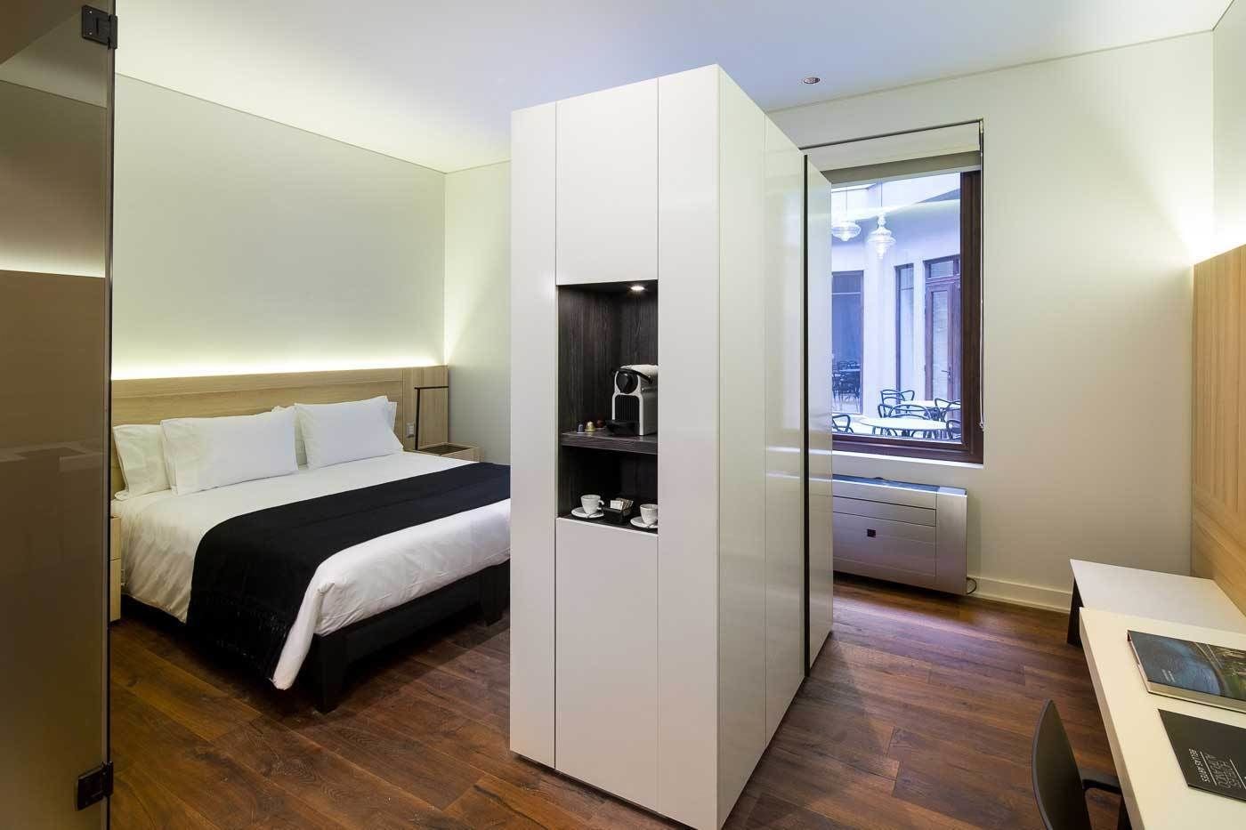 minibar, in-room safe, desk, free wifi