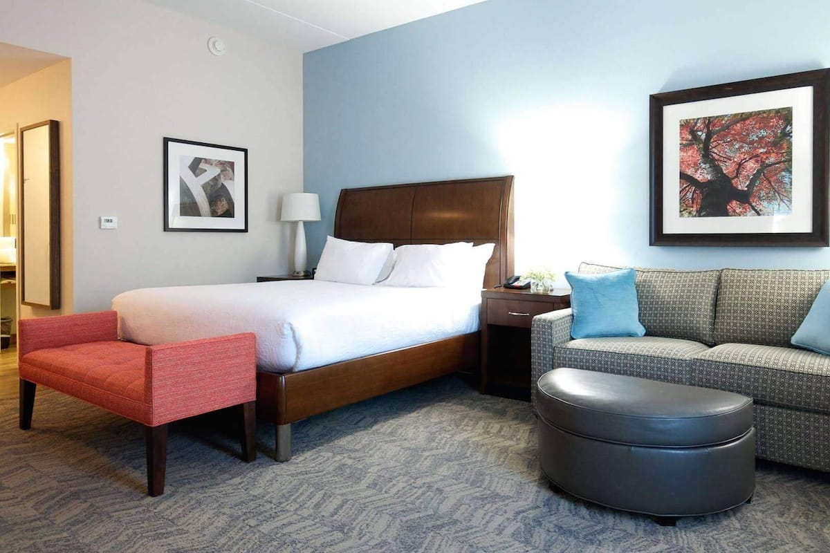 In-room safe, laptop workspace, free WiFi, bed sheets