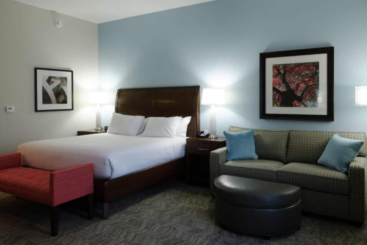In-room safe, laptop workspace, free WiFi, bed sheets