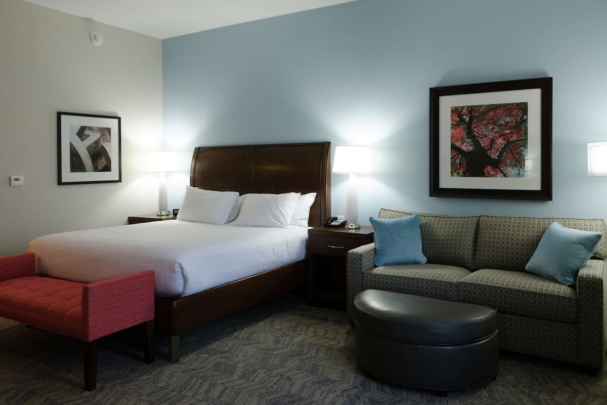 In-room safe, laptop workspace, free WiFi, bed sheets