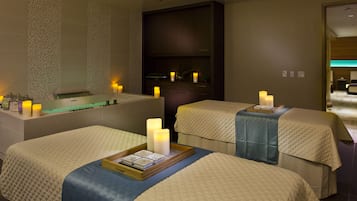 Massage med varma stenar, klassisk massage och sportmassage