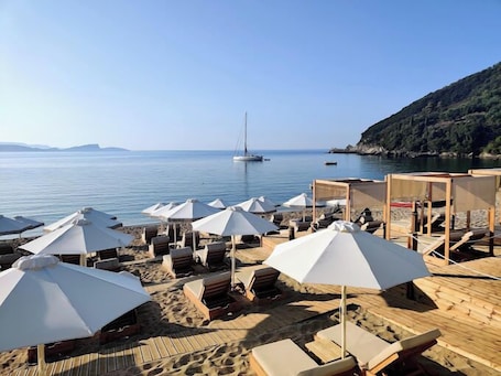 Exterior. Enjoy Lichnos Bay Village, Camping, Hotel & Apartments