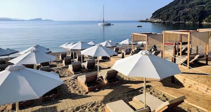 Enjoy Lichnos Bay Village, Camping, Hotel & Apartments