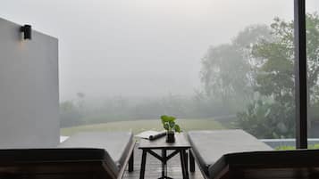 Grand Deluxe | Premium bedding, minibar, in-room safe, desk