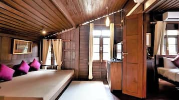 Grand Deluxe | Wohnbereich | Fernseher