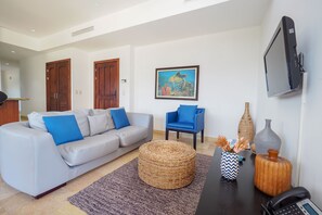 Apartment, 2 Bedrooms (Acqua #505) | 2 bedrooms, individually decorated, individually furnished - Acqua Residences (Jacó)