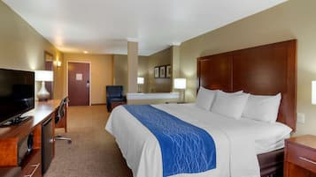 Suite, 1 cama King size, con acceso para personas discapacitadas, para no fumadores | Escritorio, espacio para trabajar con laptop y cortinas blackout