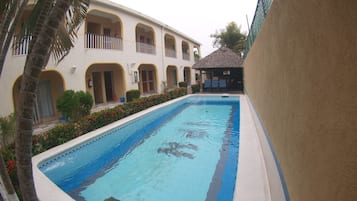 Piscine extérieure