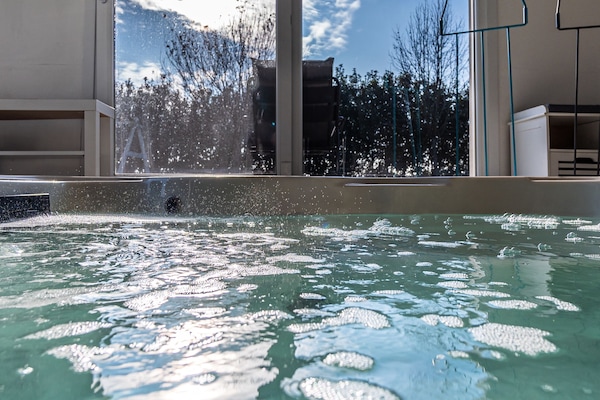 Indoor spa tub