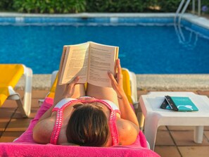 Outdoor pool - Hotel & Apartamentos Cons da Garda (O Grove)