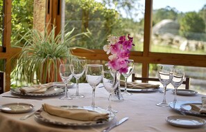 Breakfast, lunch and dinner served - Hotel & Apartamentos Cons da Garda (O Grove)
