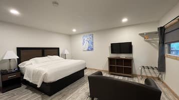 Standard Room, 1 King Bed | Iron/ironing board, free WiFi, bed sheets