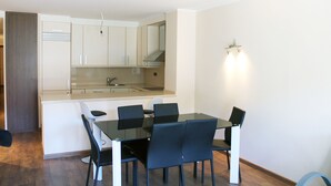 Apartment, 2 Bedrooms | Private kitchen | Coffee/tea maker, full-size fridge, microwave, dishwasher - Apartamentos Soldeu Luxury 3000 (Bordes d'Envalira)