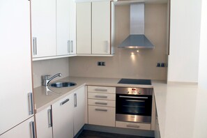 Apartment, 1 Bedroom | Private kitchenette | Full-size fridge, microwave, dishwasher, coffee/tea maker - Apartamentos Soldeu Luxury 3000 (Bordes d'Envalira)