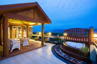 Hotel Shwe Pyi Thar
