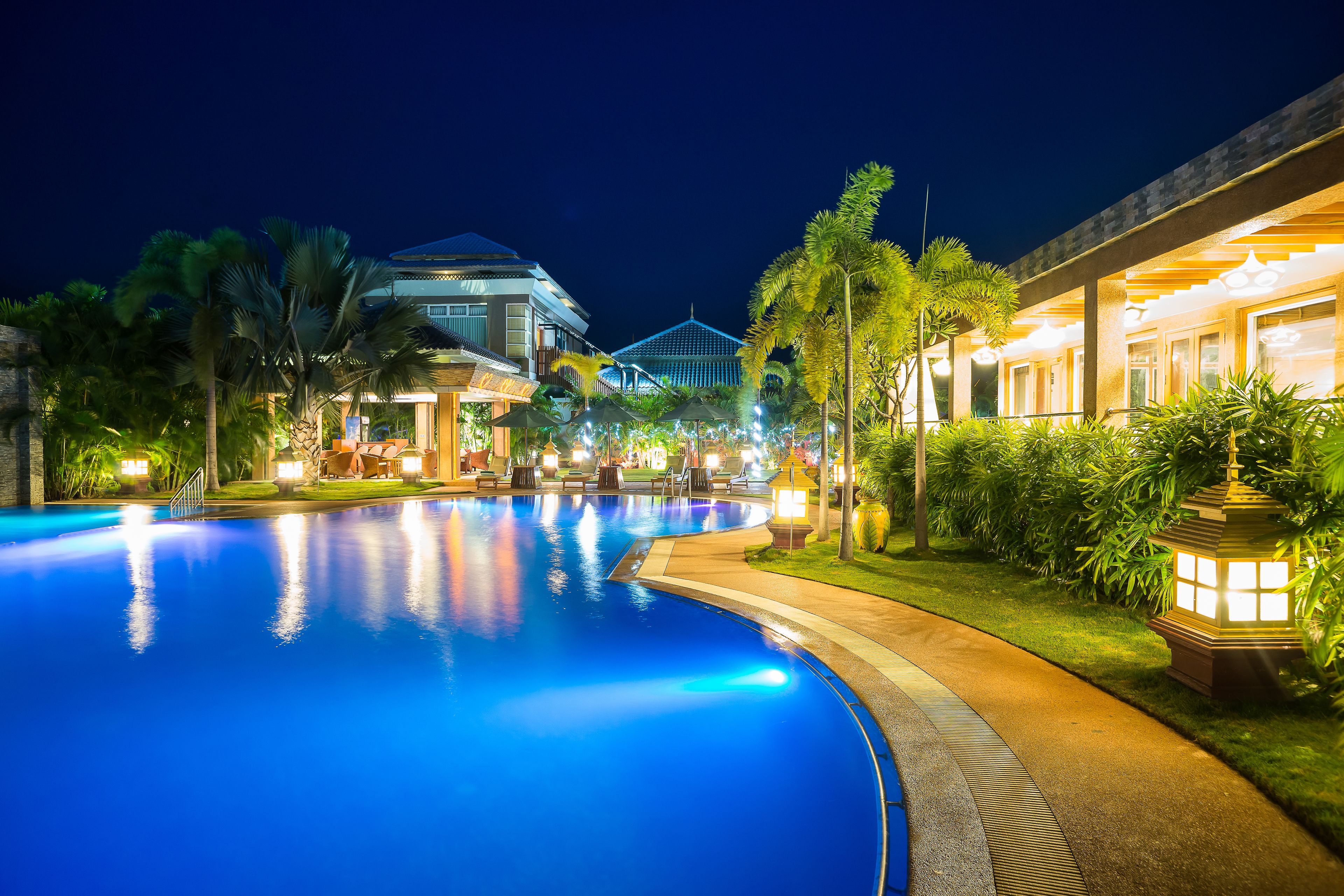 outdoor pool, a waterfall pool