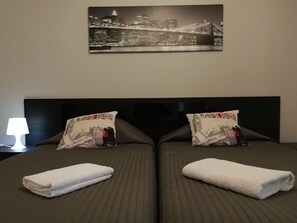 슈피리어 트윈룸 | 책상, 방음 설비, 간이 침대, 무료 WiFi