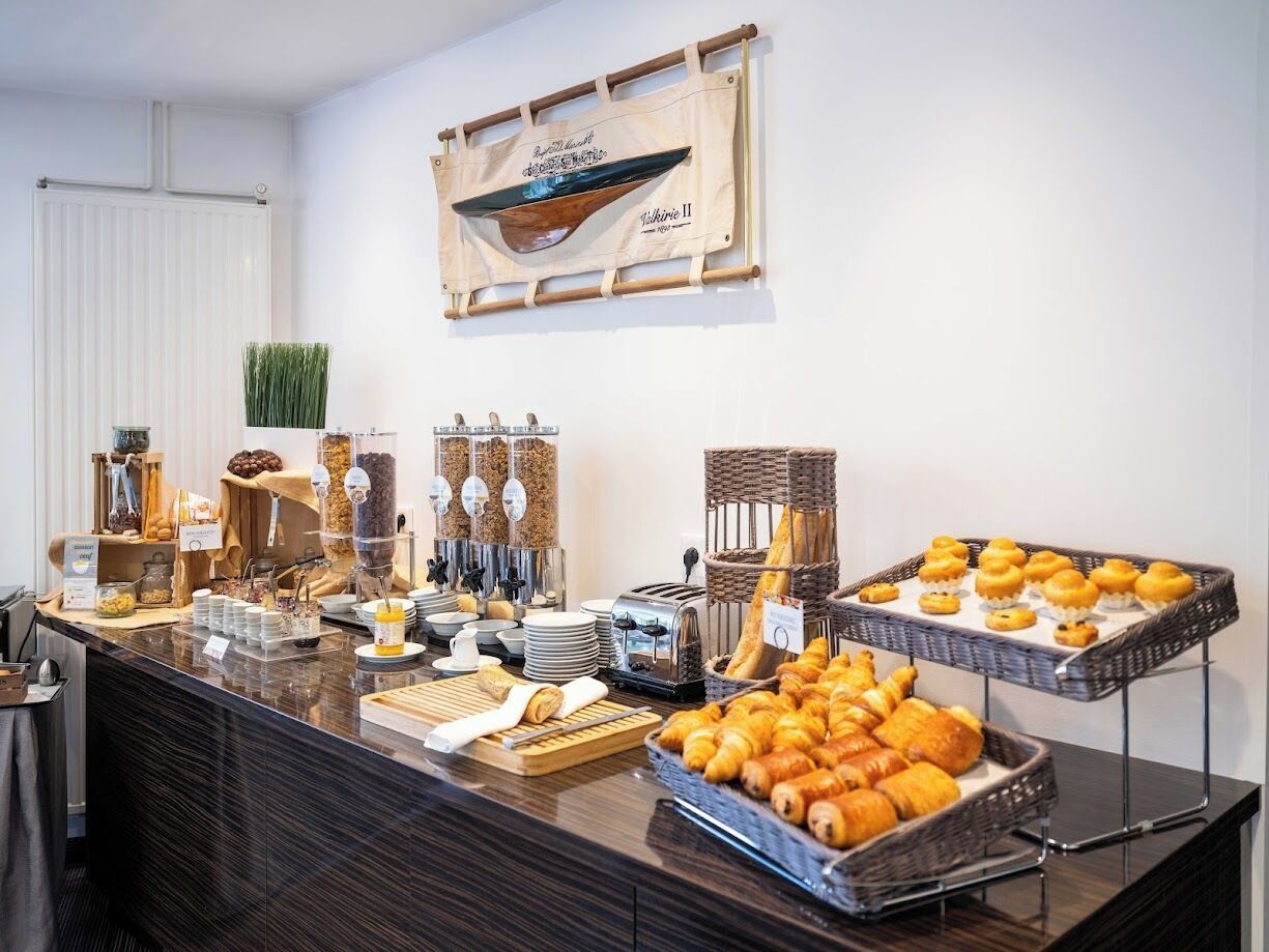 daily buffet breakfast (eur 19.5 per person)