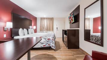 Superior Room, 1 King Bed, Non Smoking | Blackout drapes, free cribs/infant beds, free WiFi, bed sheets