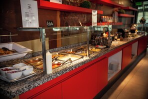Daily cooked-to-order breakfast for a fee