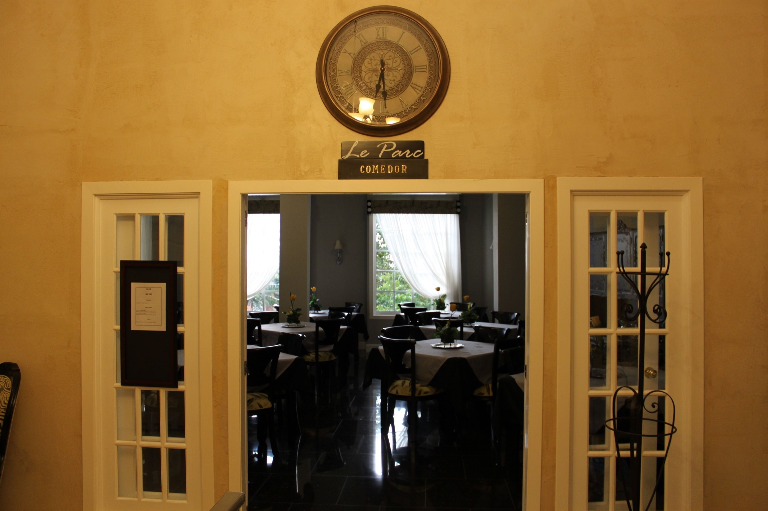 restaurant