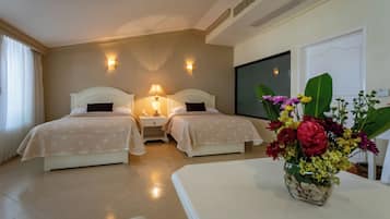 Family Master Suite , 6 pax | 1 bedroom, in-room safe, cribs/infant beds, bed sheets