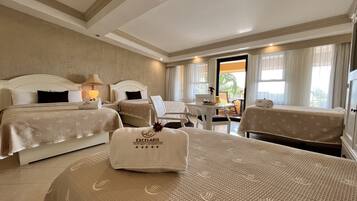 Family Room | In-room safe, cribs/infant beds, bed sheets