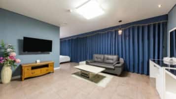 Deluxe-Suite (Room Only) | 1 Schlafzimmer, Verdunkelungsvorhänge, Bügeleisen/Bügelbrett