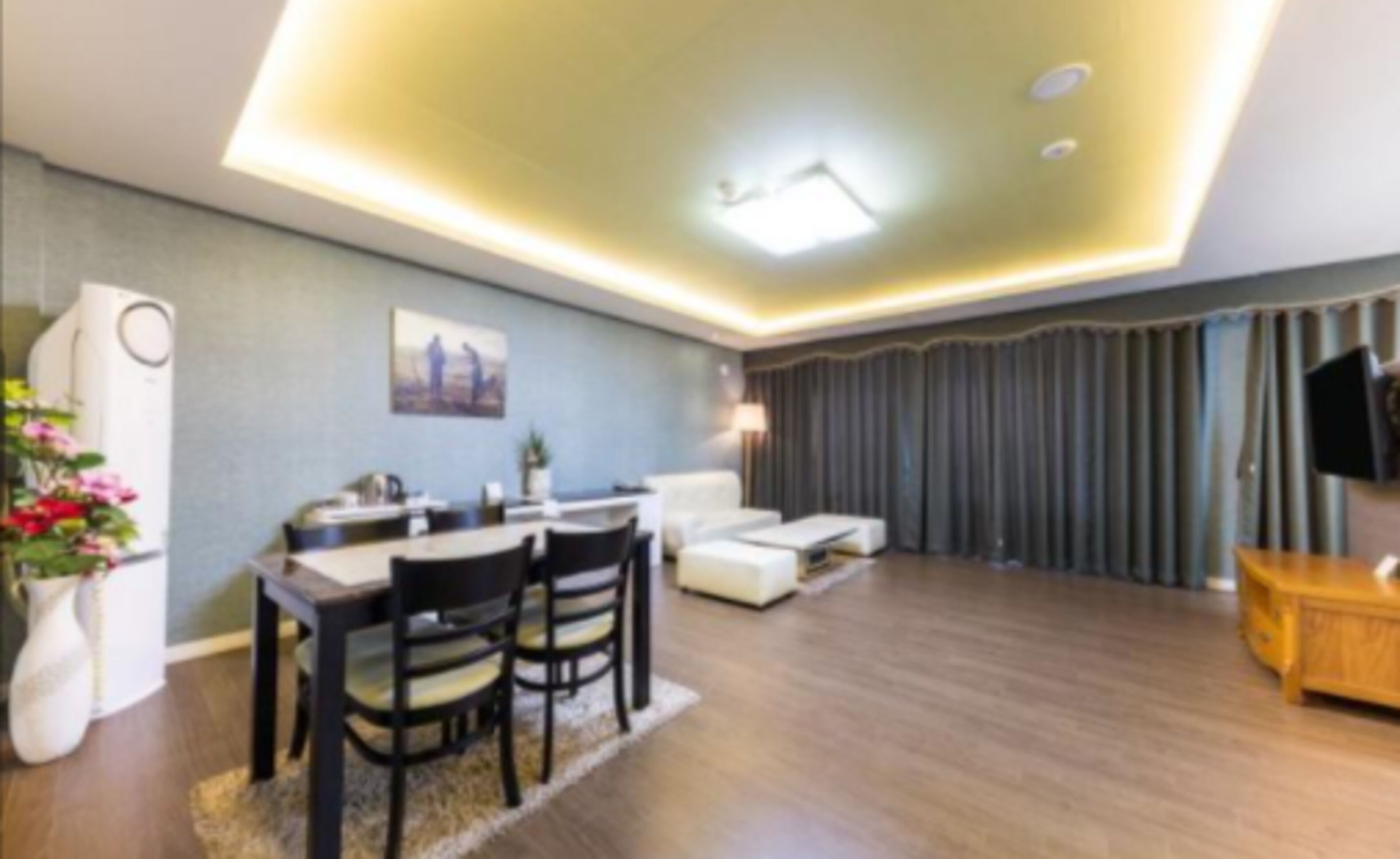 presidential suite (room only) | 1 bedroom, blackout curtains, iron/ironing board, free wifi