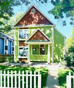 Front of property - Remington Flats Hotel (Fort Collins)