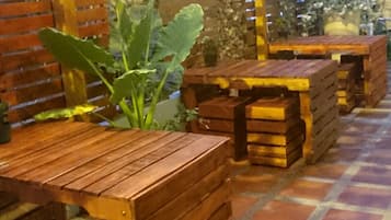 Khu ẩm thực ngoài trời