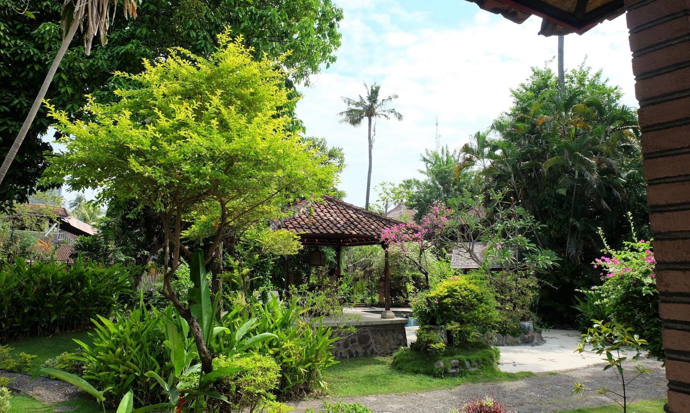 basic double room, garden view | bathroom | hair dryer, towels