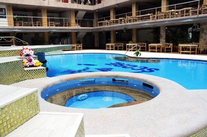 Outdoor pool, sun loungers